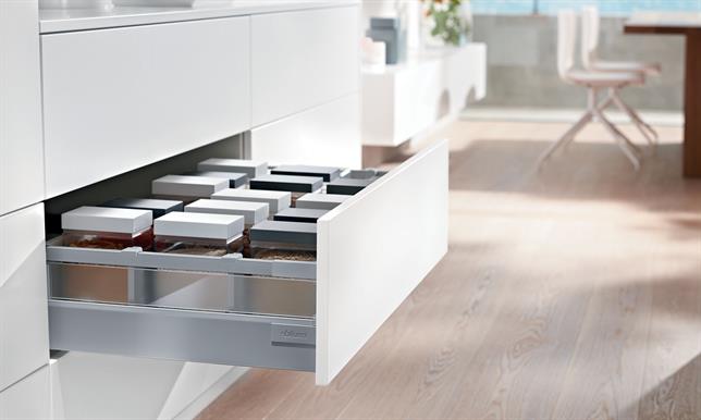 Antaro D-Height with Glass Design Elements